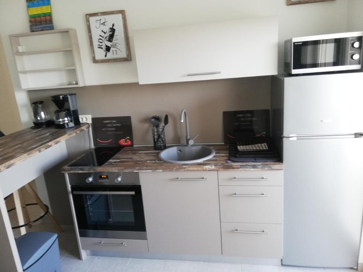 Riviera Rooms And Apartments Palit Esterno foto