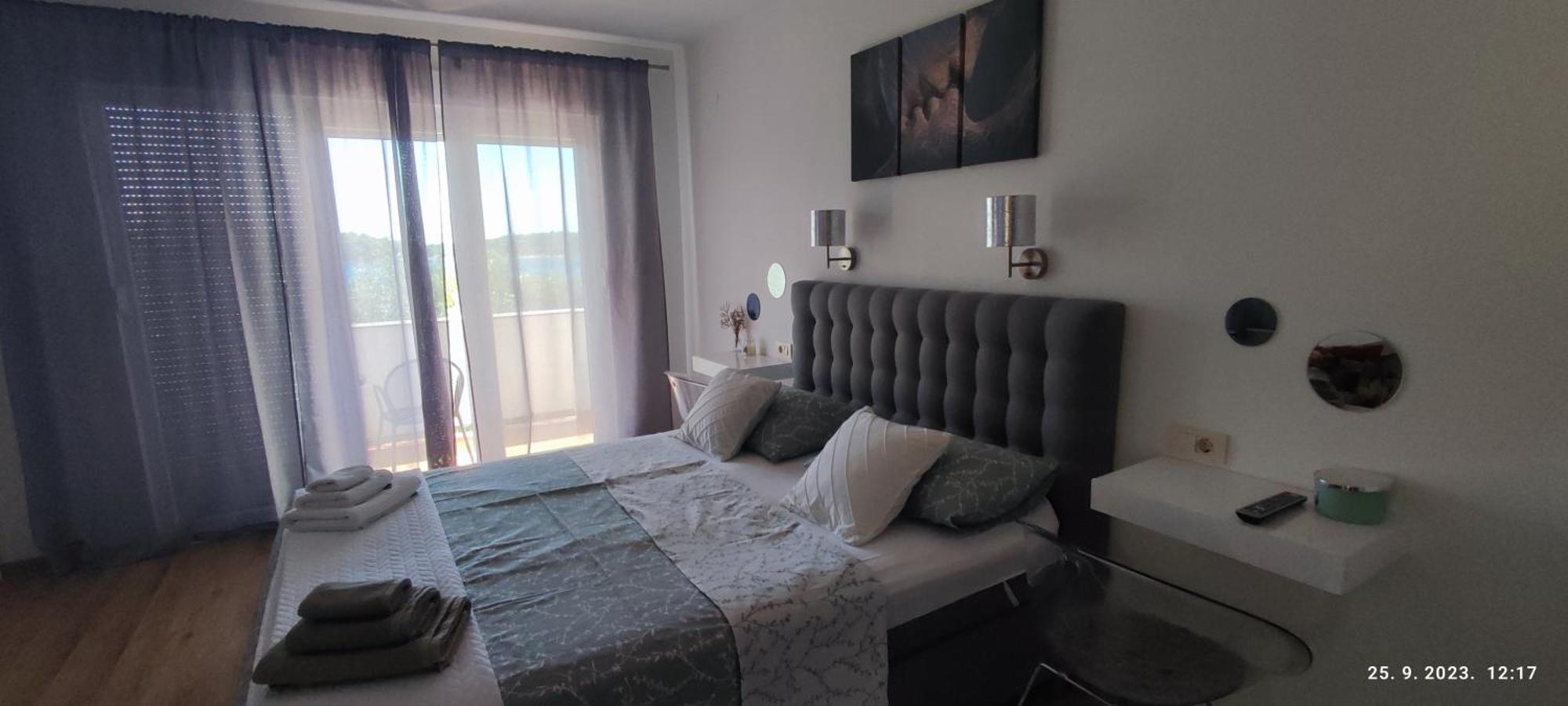 Riviera Rooms And Apartments Palit Esterno foto