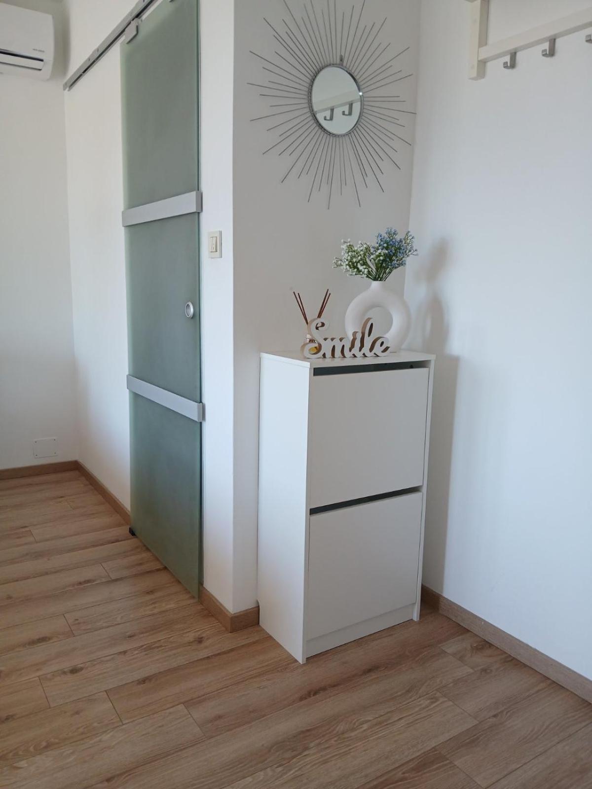 Riviera Rooms And Apartments Palit Esterno foto