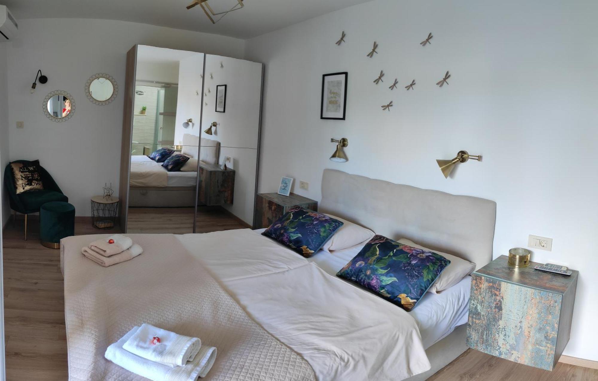 Riviera Rooms And Apartments Palit Esterno foto